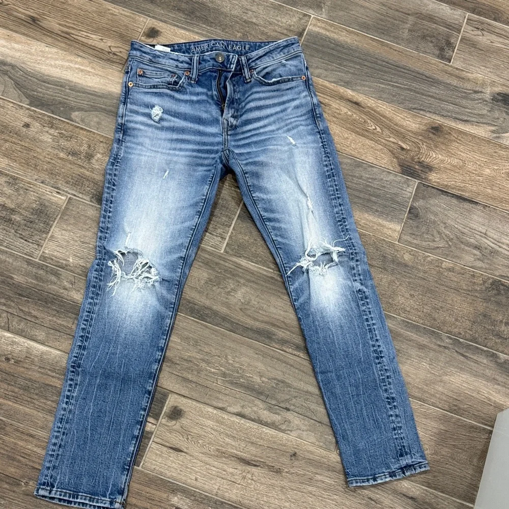 AE Airflex+ ripped slim jean electric blue